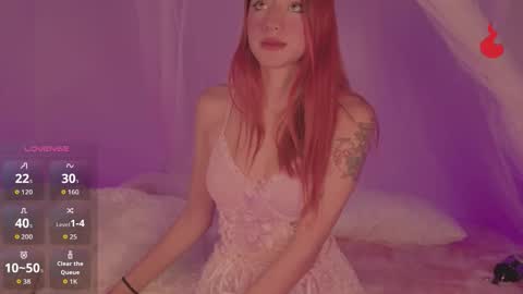 Snapshot of cinderella_lewis chatting on November 2025 09:06:02 PM Sofi Eva and Mey online show from November 2025 09:06:02 PM