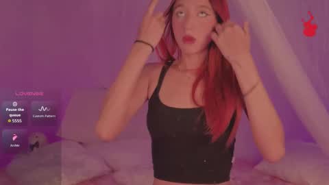 Snapshot of cinderella_lewis chatting on November 2025 03:06:01 AM Sofi Eva and Mey online show from November 2025 03:06:01 AM