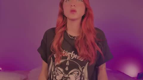 Snapshot of cinderella_lewis chatting on November 2025 04:05:01 PM Sofi Eva and Mey online show from November 2025 04:05:01 PM