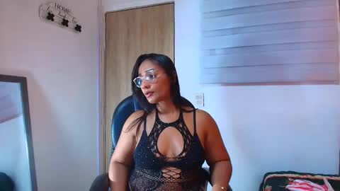 CINDY online show from December 2025 08:02:02 PM