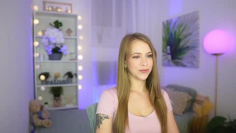 Snapshot of cindy_grey_ chatting on September 2025 06:40:02 PM Cintybaby online show from September 2025 06:40:02 PM