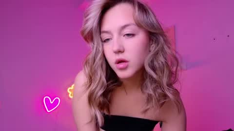 Snapshot of cindylovesmith chatting on May 2026 07:13:01 AM cindylovesmith online show from May 2026 07:13:01 AM