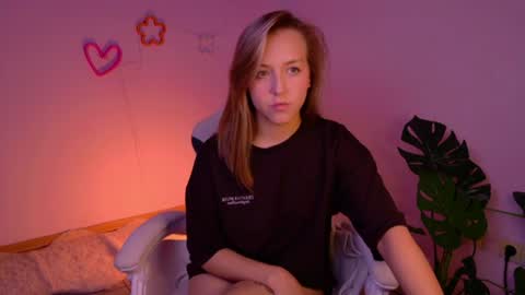 Snapshot of cindylovesmith chatting on June 2026 04:43:02 AM cindylovesmith online show from June 2026 04:43:02 AM