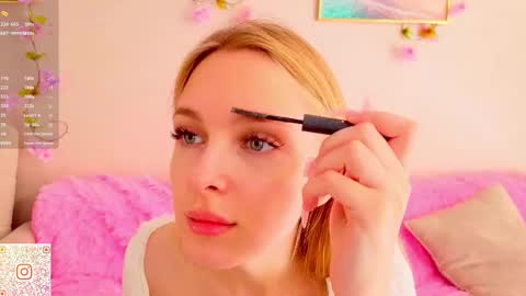 Im Cindy online show from October 2025 06:56:01 AM