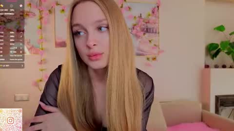 Im Cindy online show from October 2025 07:11:01 AM