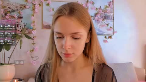 Im Cindy online show from October 2025 06:46:01 AM