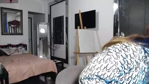 Snapshot of cindywood chatting on December 2025 06:08:02 AM Cindy online show from December 2025 06:08:02 AM