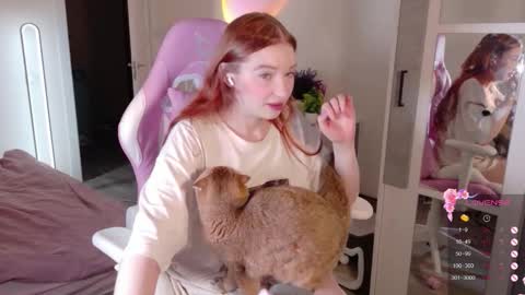 Maddy online show from November 2025 09:25:02 PM