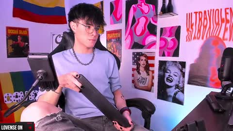 Snapshot of cinnamon_boyxxx chatting on January 2025 02:53:01 AM David     Independent Model online show from January 2025 02:53:01 AM