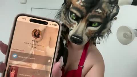 Snapshot of cinnanicos chatting on September 2025 05:18:02 AM Nicky online show from September 2025 05:18:02 AM