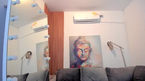 Cintia online show from December 2025 10:19:01 AM