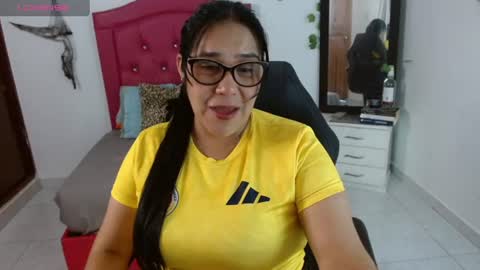 Cinthia Daniela  online show from July 2026 10:09:01 PM