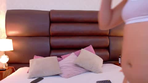 Pretty Cintia  online show from April 2026 01:53:01 AM