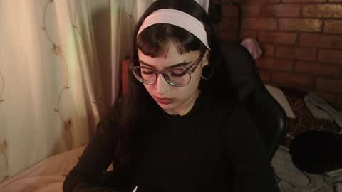 Cintya online show from April 2026 10:42:02 PM