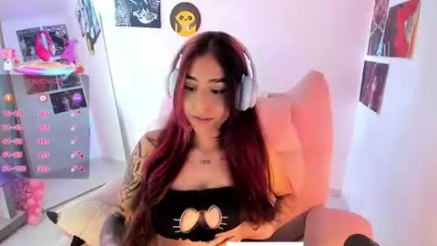 Snapshot of circe_l chatting on July 2026 09:39:01 PM Paulina online show from July 2026 09:39:01 PM