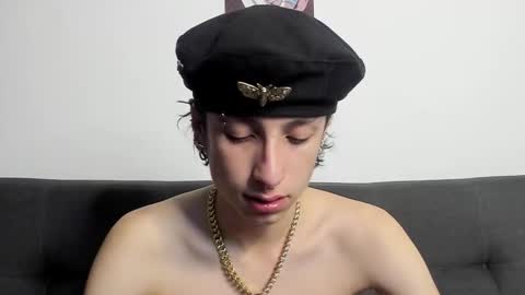 cirosky_elchicopolla online show from December 2025 03:57:01 AM