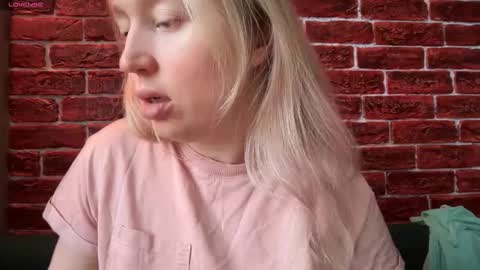 citrusblissss online show from November 2025 02:54:02 AM