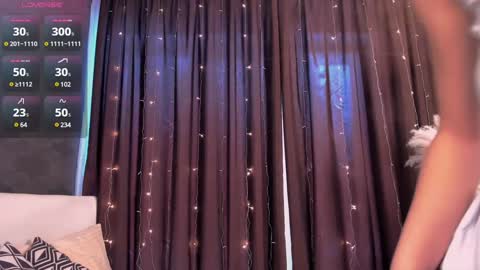 Snapshot of claire_amoure chatting on January 2025 07:42:01 AM Claire online show from January 2025 07:42:01 AM