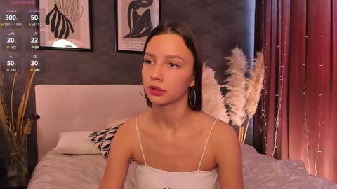 Snapshot of claire_amoure chatting on February 2025 07:45:01 AM Claire online show from February 2025 07:45:01 AM