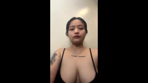 Snapshot of claire_andersen chatting on May 2026 04:55:02 PM claire online show from May 2026 04:55:02 PM