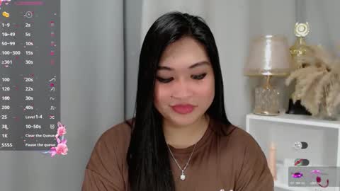 Snapshot of claire_wntr chatting on April 2026 04:32:01 AM CLAIRE online show from April 2026 04:32:01 AM