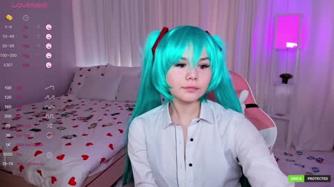 Claire Faers online show from February 2025 08:08:01 AM