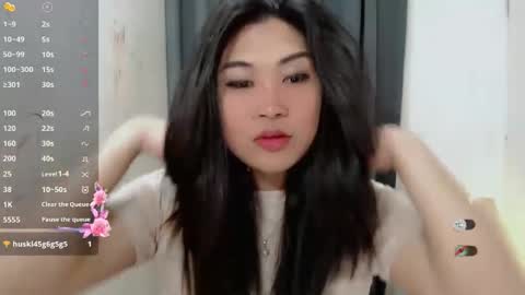 CLAIRE online show from November 2025 01:37:01 AM