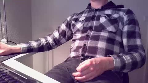 clamshive7 online show from February 2026 12:33:01 PM