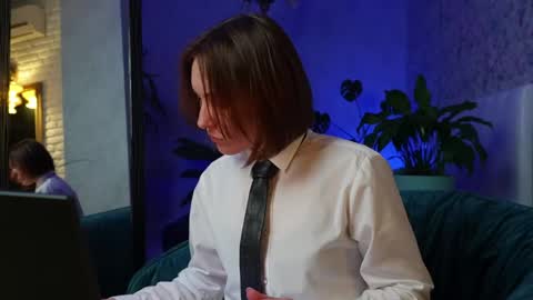 Clara online show from April 2026 06:12:02 PM