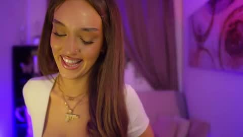 Clara smile online show from September 2025 06:53:02 PM