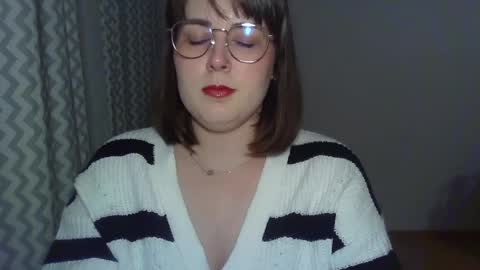 Clara online show from April 2026 07:28:02 PM