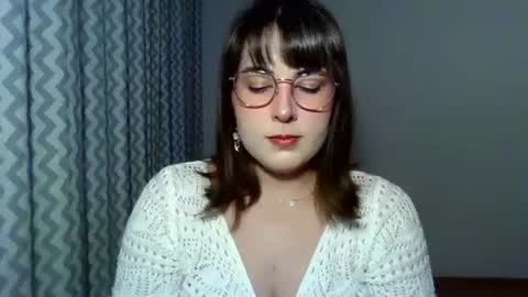 Clara online show from July 2026 06:54:02 PM
