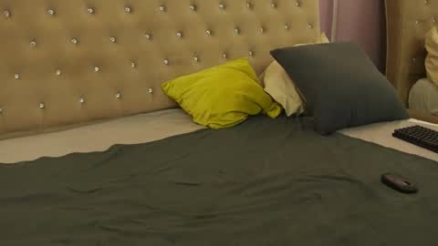 Clara online show from February 2026 09:22:01 PM