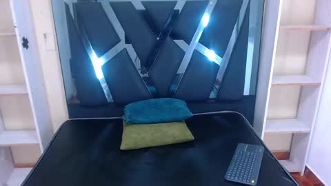 Snapshot of clarense_bill chatting on November 2025 01:02:01 PM Clarense online show from November 2025 01:02:01 PM