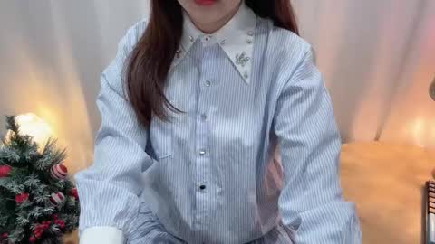 Snapshot of clari_yumi chatting on November 2025 01:26:01 AM Clari online show from November 2025 01:26:01 AM