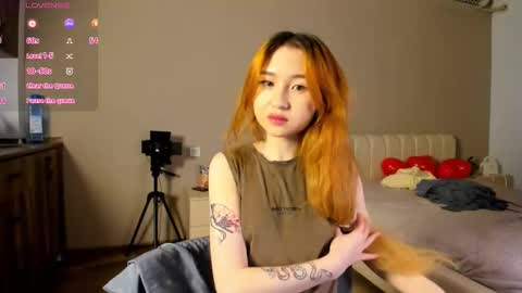 Snapshot of clarity_yumi chatting on December 2025 02:54:01 PM Yumi online show from December 2025 02:54:01 PM