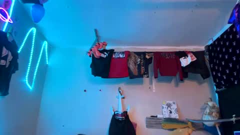 Snapshot of clarkshammer95 chatting on October 2025 04:27:01 PM clarkshammer95 online show from October 2025 04:27:01 PM