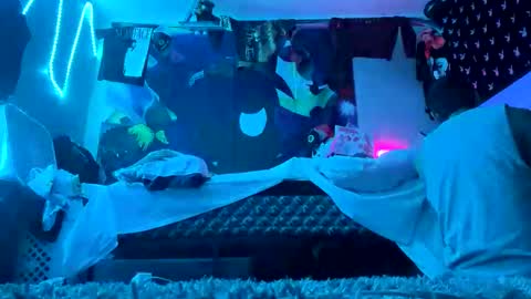 Snapshot of clarkshammer95 chatting on October 2025 04:02:02 PM clarkshammer95 online show from October 2025 04:02:02 PM