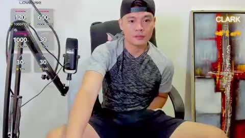 Snapshot of clarkyplaze chatting on June 2026 12:32:02 AM Clark online show from June 2026 12:32:02 AM