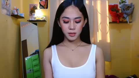 Snapshot of classy_girly chatting on December 2024 07:43:01 AM classy_girly online show from December 2024 07:43:01 AM