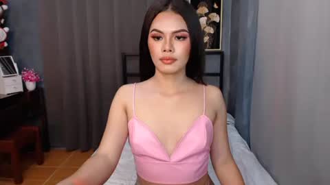 maika online show from February 2025 01:40:02 PM