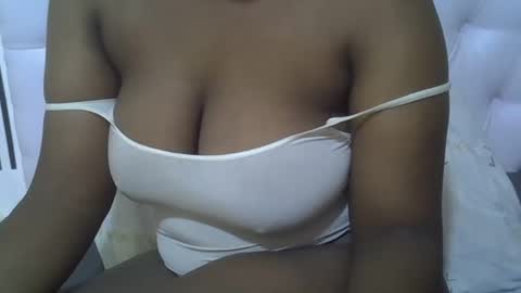 Snapshot of classy_zoey chatting on October 2025 09:06:02 AM classy_zoey online show from October 2025 09:06:02 AM