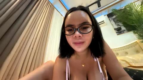 Snapshot of classylilly chatting on June 2026 04:00:02 PM lil online show from June 2026 04:00:02 PM