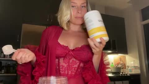 Snapshot of claudia_loves_u chatting on September 2025 02:38:01 AM claudia_loves_u online show from September 2025 02:38:01 AM