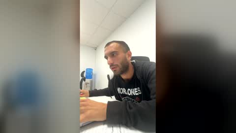 claudiolicro online show from December 2025 03:06:01 PM