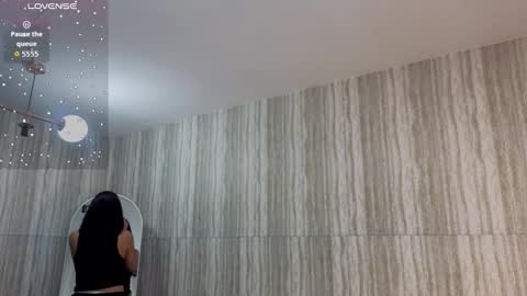 Snapshot of clementine_t chatting on September 2025 02:34:01 AM Clementine online show from September 2025 02:34:01 AM