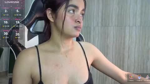 Snapshot of clementine_t chatting on September 2025 02:46:02 AM Clementine online show from September 2025 02:46:02 AM