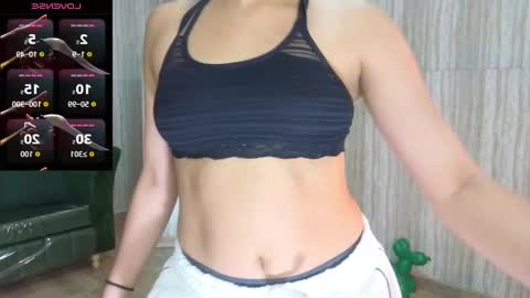 Snapshot of clementine_t chatting on October 2025 12:33:01 PM Clementine online show from October 2025 12:33:01 PM