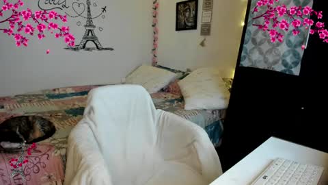 cleo_christmas online show from April 2026 01:03:01 AM