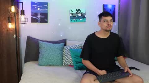 Snapshot of cleoanubis_ chatting on October 2025 06:26:01 AM Girl Juliana and Federico online show from October 2025 06:26:01 AM